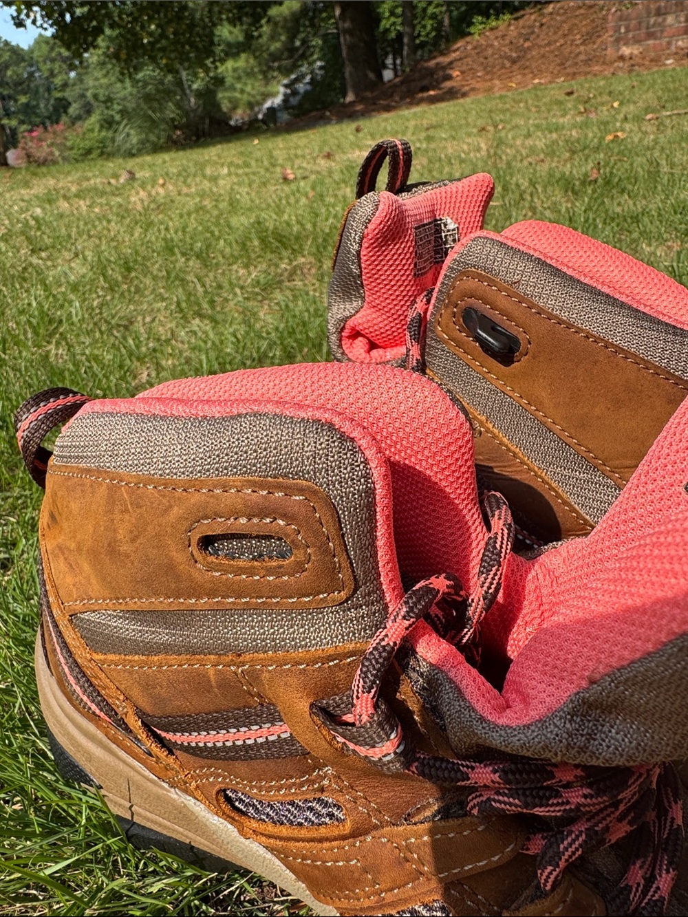 KEEN Targhee II Brown Coral Leather Hiking Boots - Picture 10 of 10